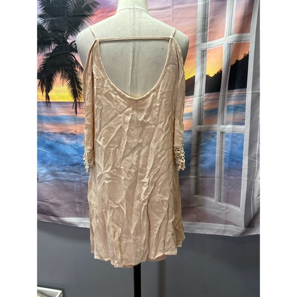 NWT WonderLust LA cold shoulder lace trim tunic top beige SMALL - Picture 2 of 6